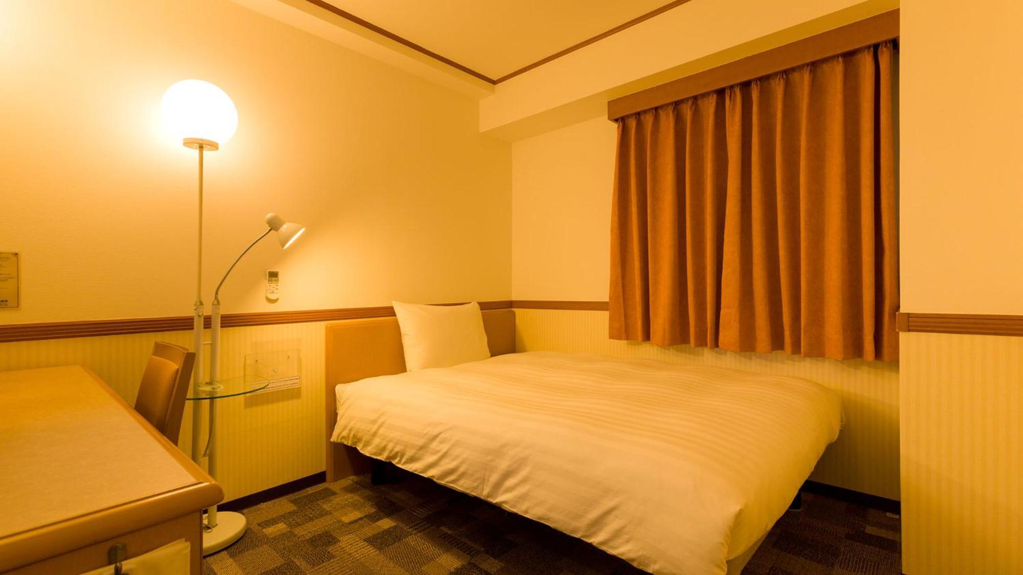 Toyoko Inn Kobe Sannomiya-Eki Higashi Chambre photo
